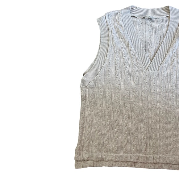 Oversized Vest - Picture 2 of 4